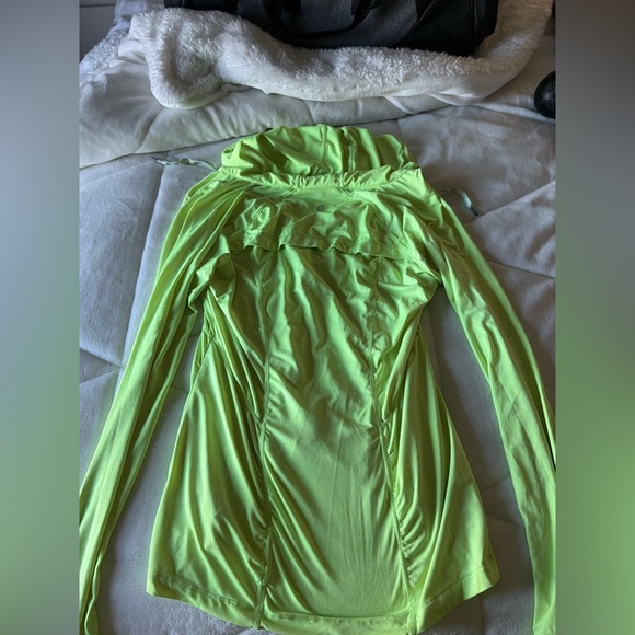 Workout jacket. - Picture 3 of 4